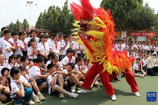 绝杀祝乌克兰晋级欧洲杯正赛，切尔西官方晒照祝贺穆德里克